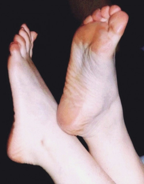 Meus-pes-e-solas286ff0317eb66dbd8.md.jpg