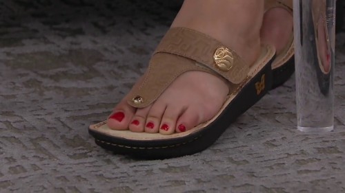 Ali-Carr-Feet-42308499e02a78e013fa58c.md.jpg
