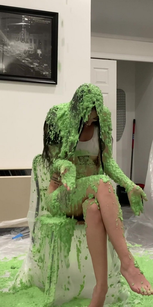 luzia-green-slimed_3c8cefbf04c2685c9.md.jpg