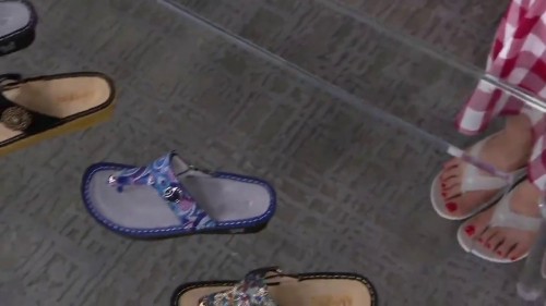 Ali-Carr-Feet-42308537fb57b3285fb1961.md.jpg